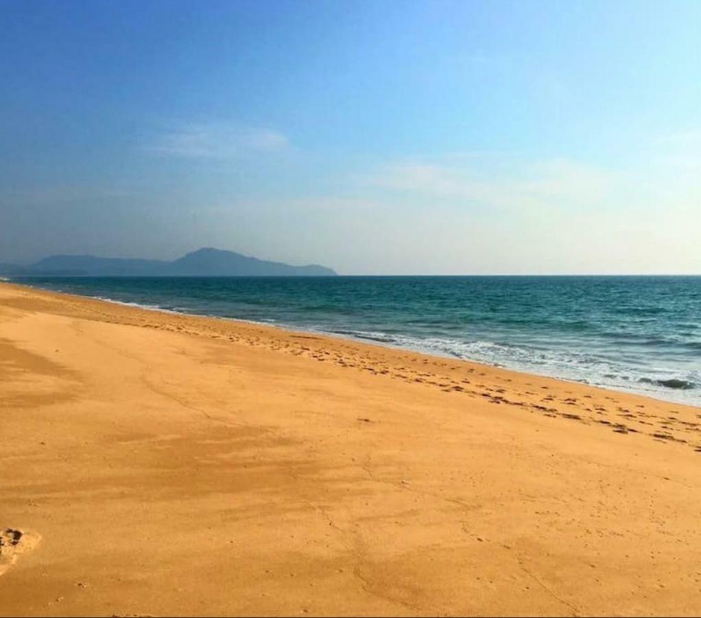 Baan Mai Khao Aparthotel Bagian luar foto