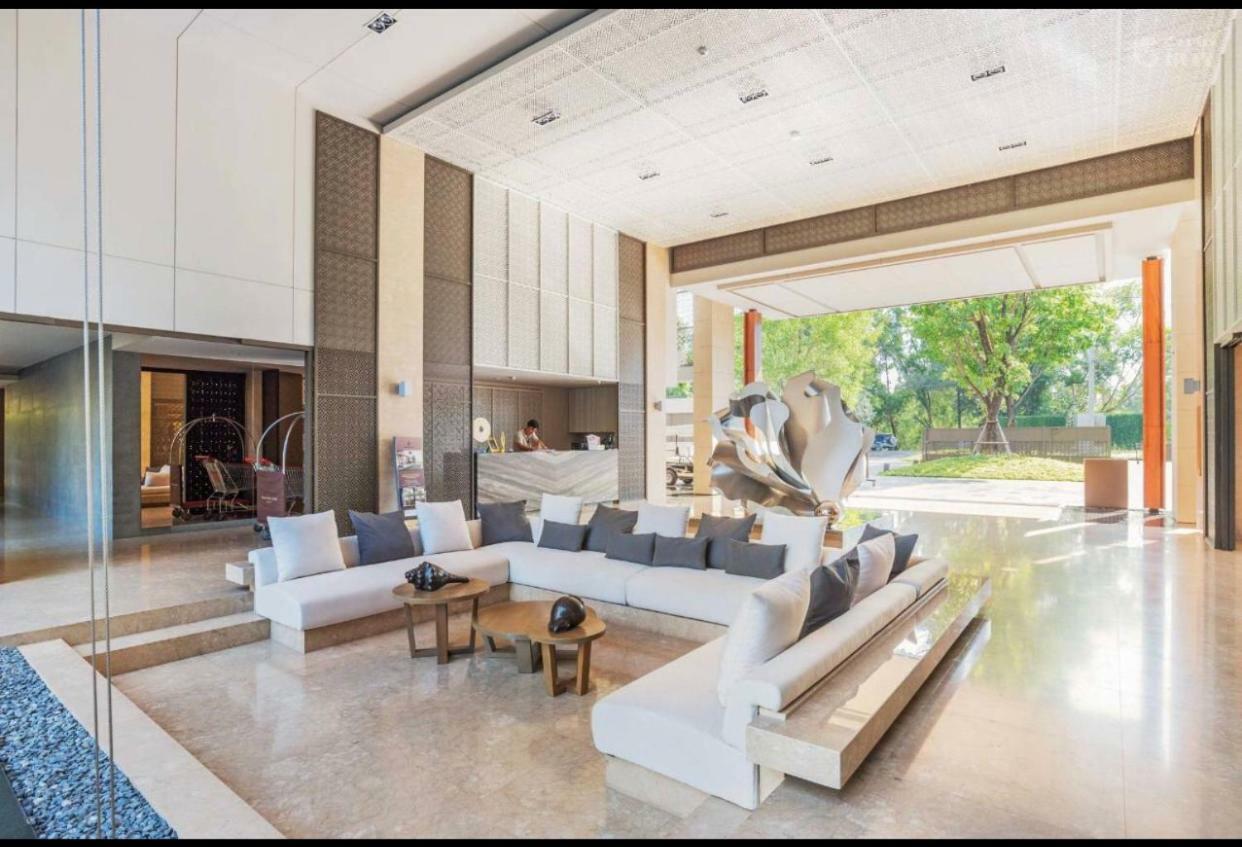 Baan Mai Khao Aparthotel Bagian luar foto